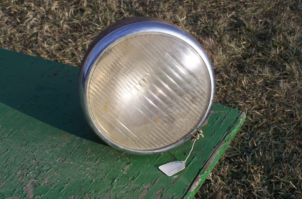 1932 Oldsmobile Headlight